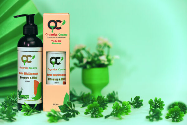 🌿 Aloe Vera & Mint Herbal Shampoo - Image 3